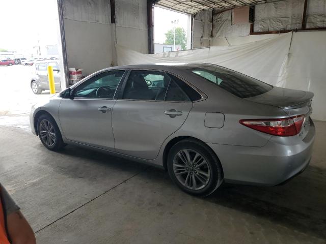 4T1BF1FK7GU192764 - 2016 TOYOTA CAMRY LE SILVER photo 2