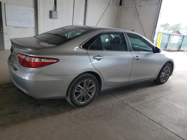 4T1BF1FK7GU192764 - 2016 TOYOTA CAMRY LE SILVER photo 3