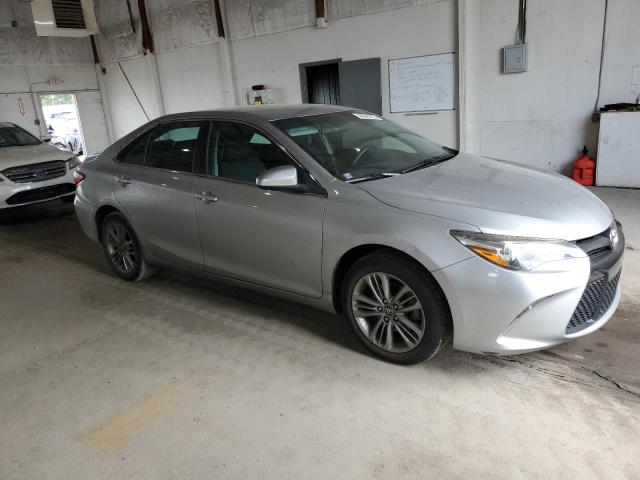4T1BF1FK7GU192764 - 2016 TOYOTA CAMRY LE SILVER photo 4