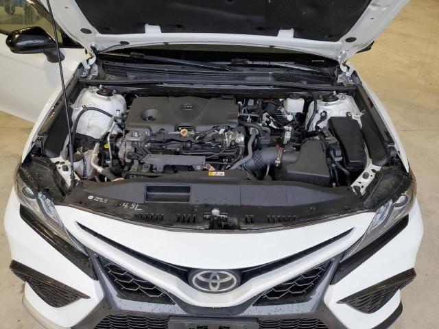 4T1K61BK5MU043030 - 2021 TOYOTA CAMRY XSE WHITE photo 11