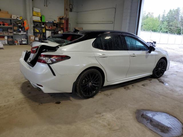4T1K61BK5MU043030 - 2021 TOYOTA CAMRY XSE WHITE photo 3