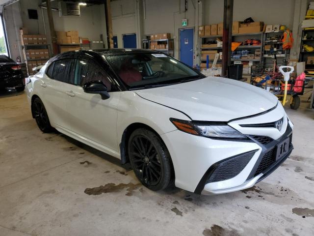 4T1K61BK5MU043030 - 2021 TOYOTA CAMRY XSE WHITE photo 4