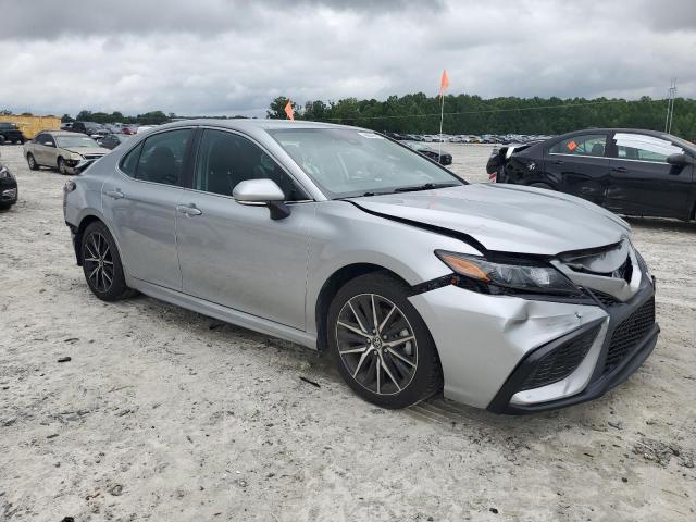 4T1G11AK7PU775671 - 2023 TOYOTA CAMRY SE NIGHT SHADE SILVER photo 4