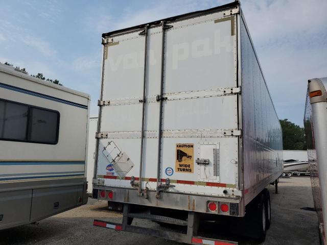 1UYVS25306M684307 - 2006 UTILITY VS2RA Սպիտակ լուսանկար 4