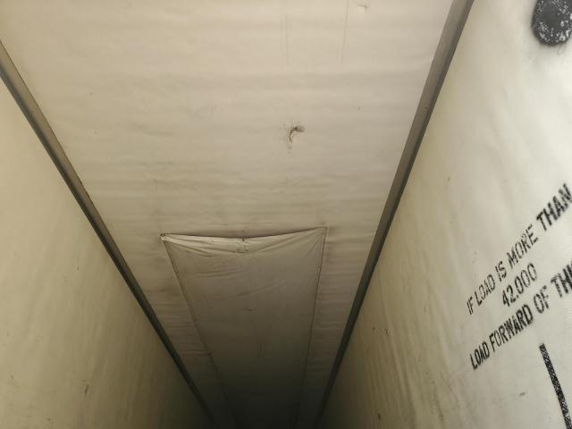 1UYVS25306M684307 - 2006 UTILITY VS2RA Սպիտակ լուսանկար 5