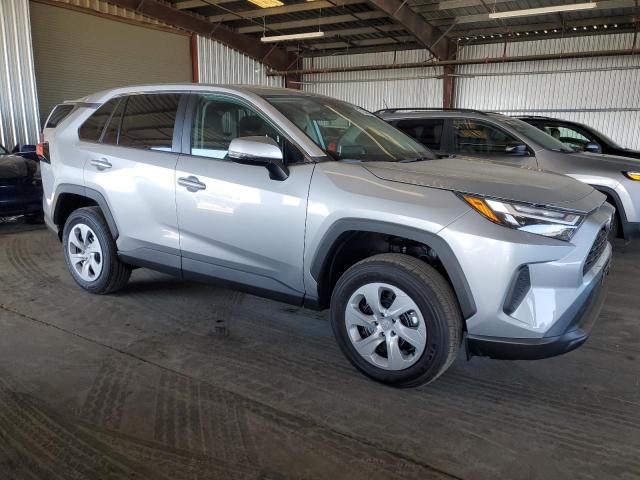 2T3K1RFV5SW407873 - 2025 TOYOTA RAV4 LE ვერცხლისფერი ფოტო 4