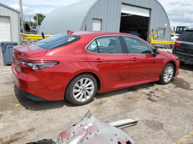 4T1C11AK3RU228544 - 2024 TOYOTA CAMRY LE RED photo 3