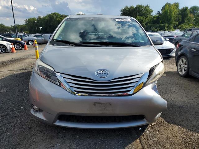 5TDYK3DC7FS642708 - 2015 TOYOTA SIENNA XLE SILVER photo 5