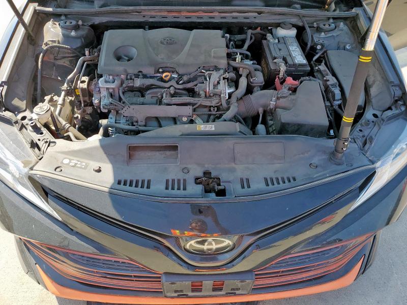 4T1L11AK2LU998063 - 2020 TOYOTA CAMRY LE Czarny zdjęcie 11