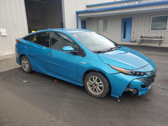 JTDKARFP4H3062204 - 2017 TOYOTA PRIUS PRIM TURQUOISE photo 4