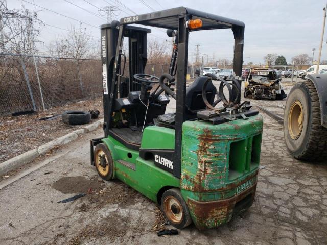 C365L00519460FB - 1998 CLARK FORKLIFT FORKLIFT GREEN photo 3