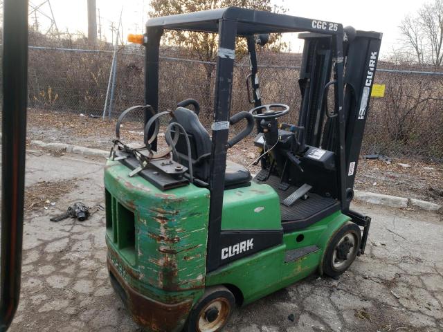 C365L00519460FB - 1998 CLARK FORKLIFT FORKLIFT GREEN photo 4