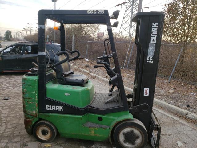 C365L00519460FB - 1998 CLARK FORKLIFT FORKLIFT GREEN photo 9