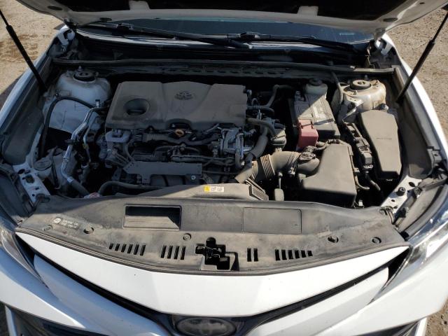 4T1B11HKXJU597231 - 2018 TOYOTA CAMRY L WHITE photo 11