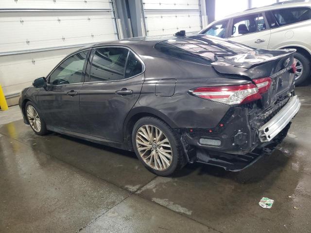 4T1B11HKXJU055434 - 2018 TOYOTA CAMRY L 灰色 照片 2