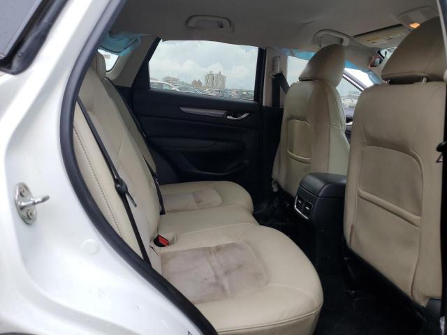 JM3KFACM7M0325446 - 2021 MAZDA CX-5 TOURING WHITE photo 11