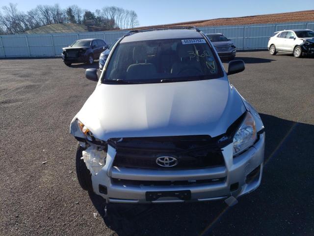 2T3ZF4DV8CW144463 - 2012 TOYOTA RAV 4 SILVER photo 5