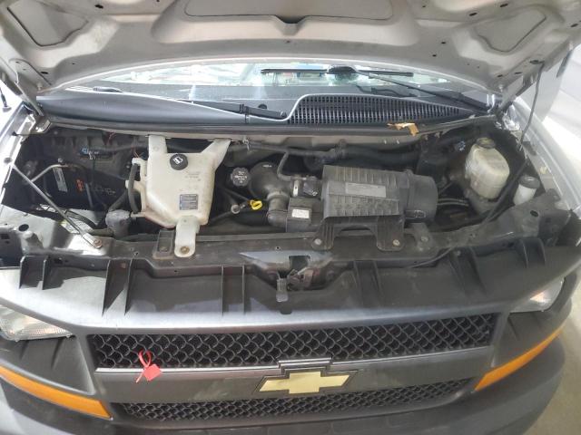 1GCWGAFF8H1300043 - 2017 CHEVROLET EXPRESS G2 SILVER photo 12