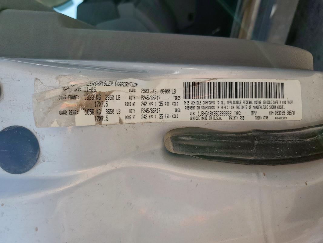 1J8HG48K86C203892 - 2006 JEEP COMMANDER Күміс фото 13