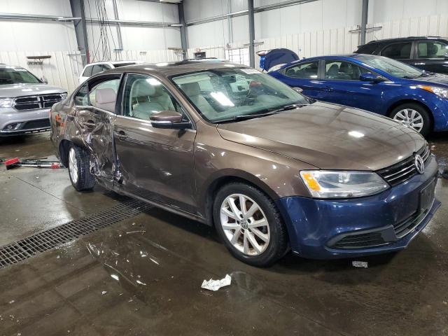3VWDX7AJ5DM393765 - 2013 VOLKSWAGEN JETTA SE TAN photo 4