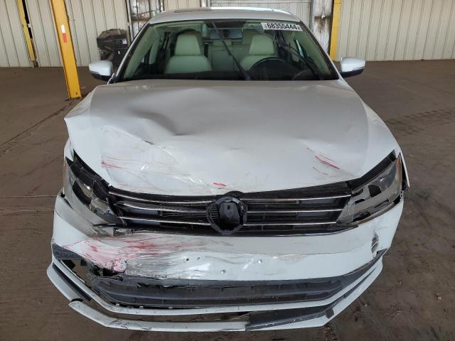 3VWD07AJ3FM319140 - 2015 VOLKSWAGEN JETTA SE WHITE photo 5