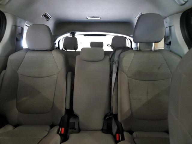 5TDKSKFC0PS079449 - 2023 TOYOTA SIENNA LE SILVER photo 10