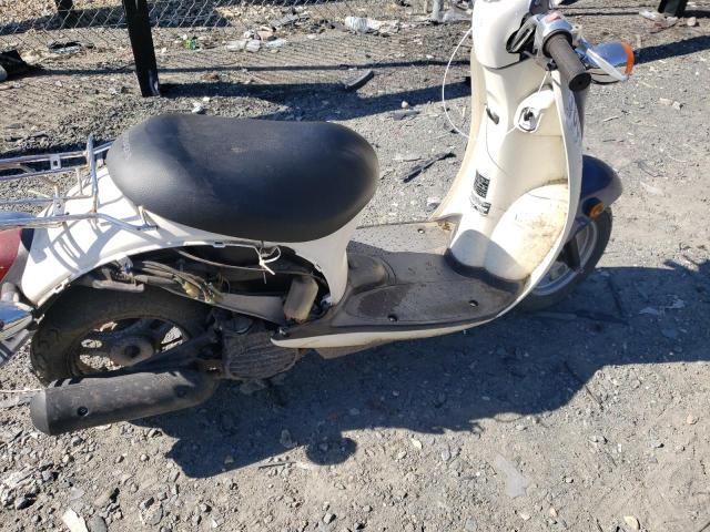 JH2AF60084K201331 - 2004 HONDA CHF50 TWO TONE photo 9