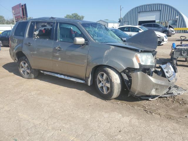5FNYF4H52BB072816 - 2011 HONDA PILOT EXL GOLD photo 4