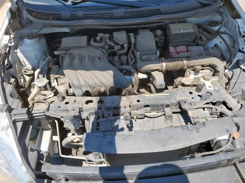 3N1CN7AP7JK400847 - 2018 NISSAN VERSA S 白色 照片 11