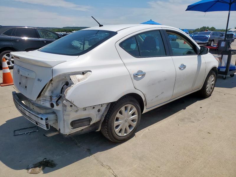 3N1CN7AP7JK400847 - 2018 NISSAN VERSA S 白色 照片 3