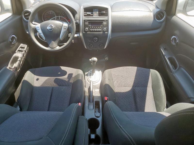 3N1CN7AP7JK400847 - 2018 NISSAN VERSA S 白色 照片 8
