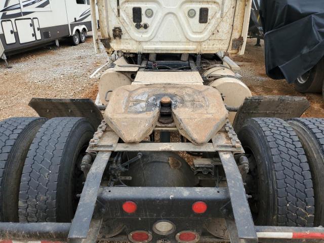 3AKBGEDV6GDHJ3831 - 2016 FREIGHTLINER CASCADIA 1 WHITE photo 6