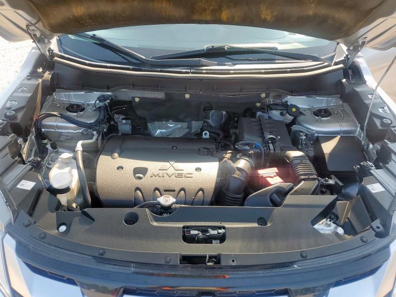 JA4ARUAU5MU017100 - 2021 MITSUBISHI OUTLANDER ES SILVER photo 11