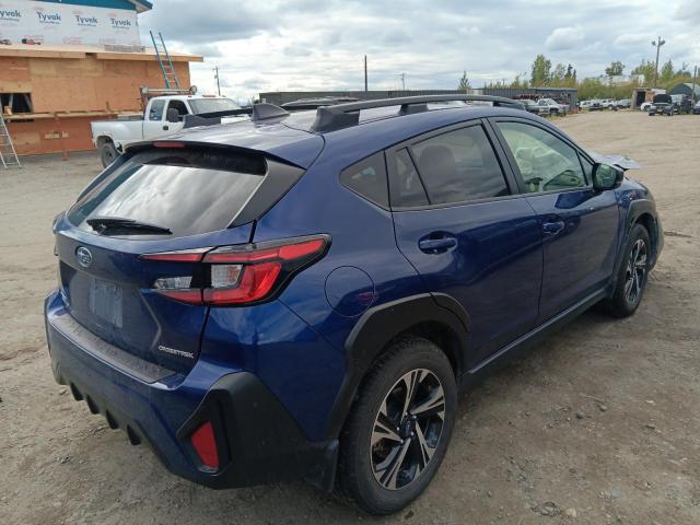 JF2GUADC0R8329133 - 2024 SUBARU CROSSTREK PREMIUM BLUE photo 3