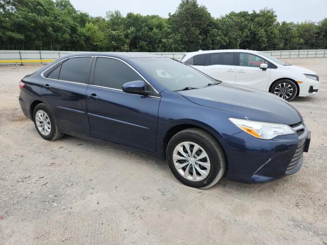 4T1BF1FK3HU755519 - 2017 TOYOTA CAMRY LE 蓝色 照片 4