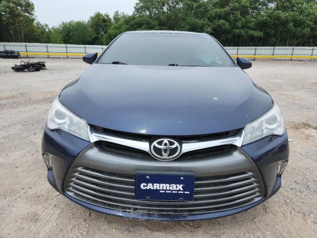 4T1BF1FK3HU755519 - 2017 TOYOTA CAMRY LE 蓝色 照片 5