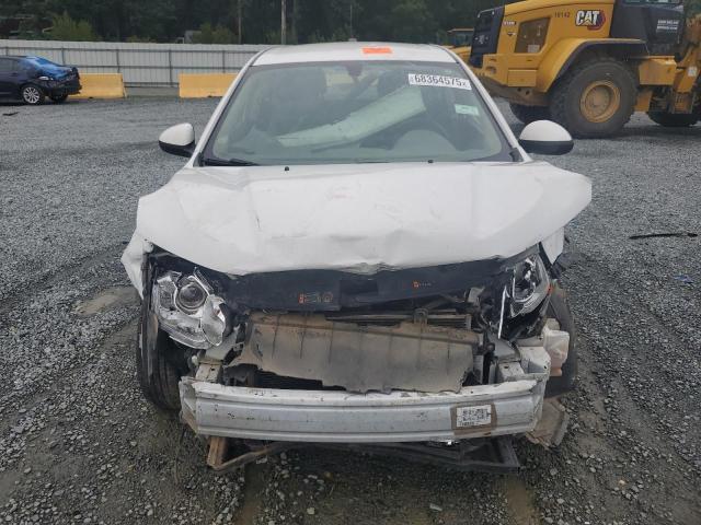 1G1JB5SB4K4100990 - 2019 CHEVROLET SONIC LS თეთრი ფოტო 5