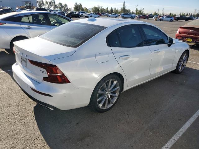 7JR102FKXKG010880 - 2019 VOLVO S60 T5 MOMENTUM WHITE photo 3