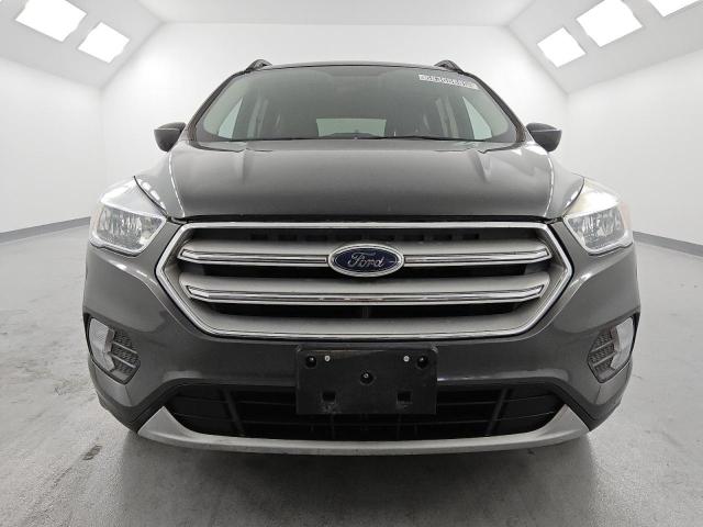 1FMCU0GDXJUC61376 - 2018 FORD ESCAPE SE GRAY photo 5
