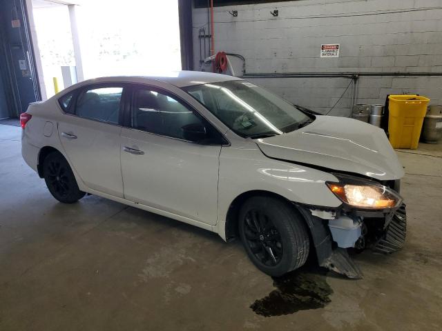 3N1AB7AP9JY313576 - 2018 NISSAN SENTRA S 白色 照片 4