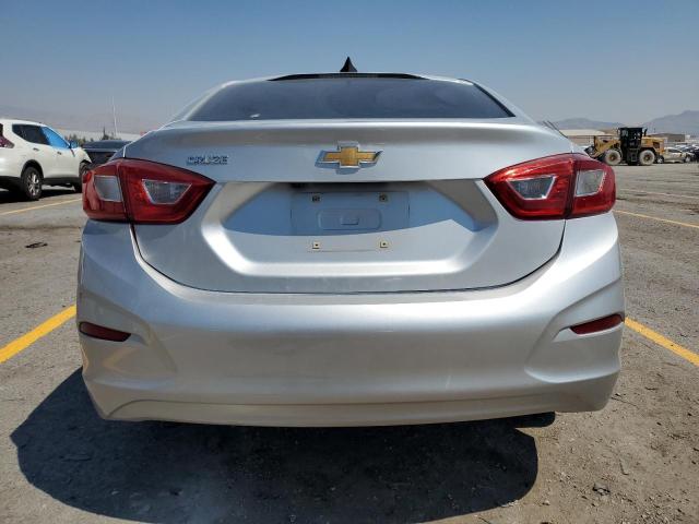 1G1BC5SM3J7229917 - 2018 CHEVROLET CRUZE LS ვერცხლისფერი ფოტო 6