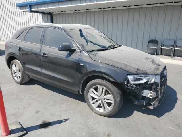 WA1BCCFS1JR005094 - 2018 AUDI Q3 PREMIUM Czarny zdjęcie 4