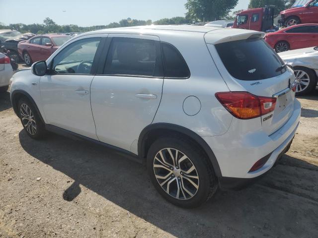 JA4AP3AU9JZ015686 - 2018 MITSUBISHI OUTLANDER ES WHITE photo 2