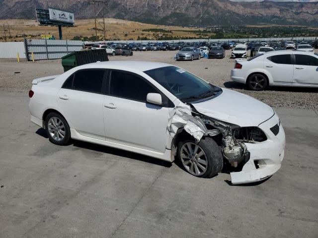 1NXBU4EE9AZ385573 - 2010 TOYOTA COROLLA BASE WHITE photo 4