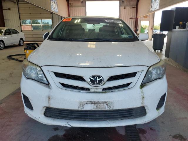 2T1BU4EEXCC767972 - 2012 TOYOTA COROLLA BASE WHITE photo 5