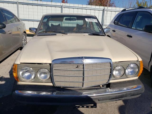 12312312123376 - 1979 MERCEDES-BENZ 24D BEIGE photo 5