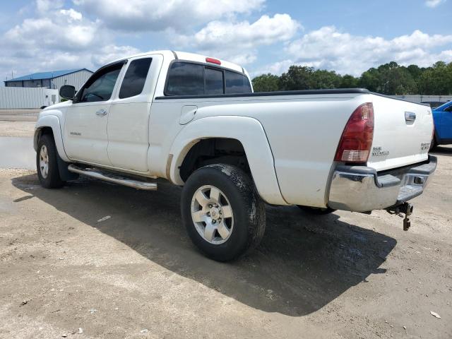 5TETU62N45Z069911 - 2005 TOYOTA TACOMA PRERUNNER ACCESS CAB WHITE photo 2