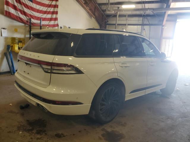 5LM5J7XC5PGL10411 - 2023 LINCOLN AVIATOR RESERVE WHITE photo 3
