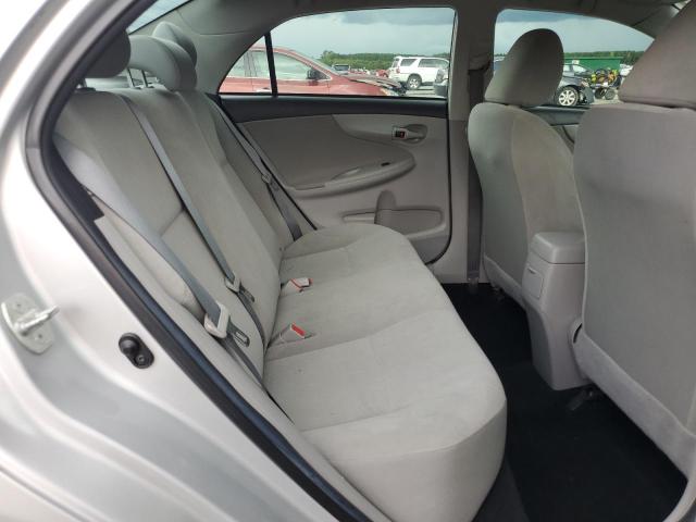 2T1BU4EE8DC952748 - 2013 TOYOTA COROLLA BASE 银色 照片 11