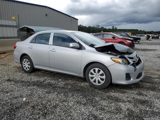 2T1BU4EE8DC952748 - 2013 TOYOTA COROLLA BASE 银色 照片 4